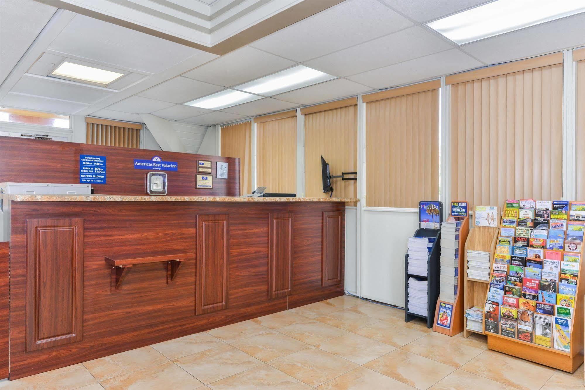 Americas Best Value Inn Сарасота Екстер'єр фото