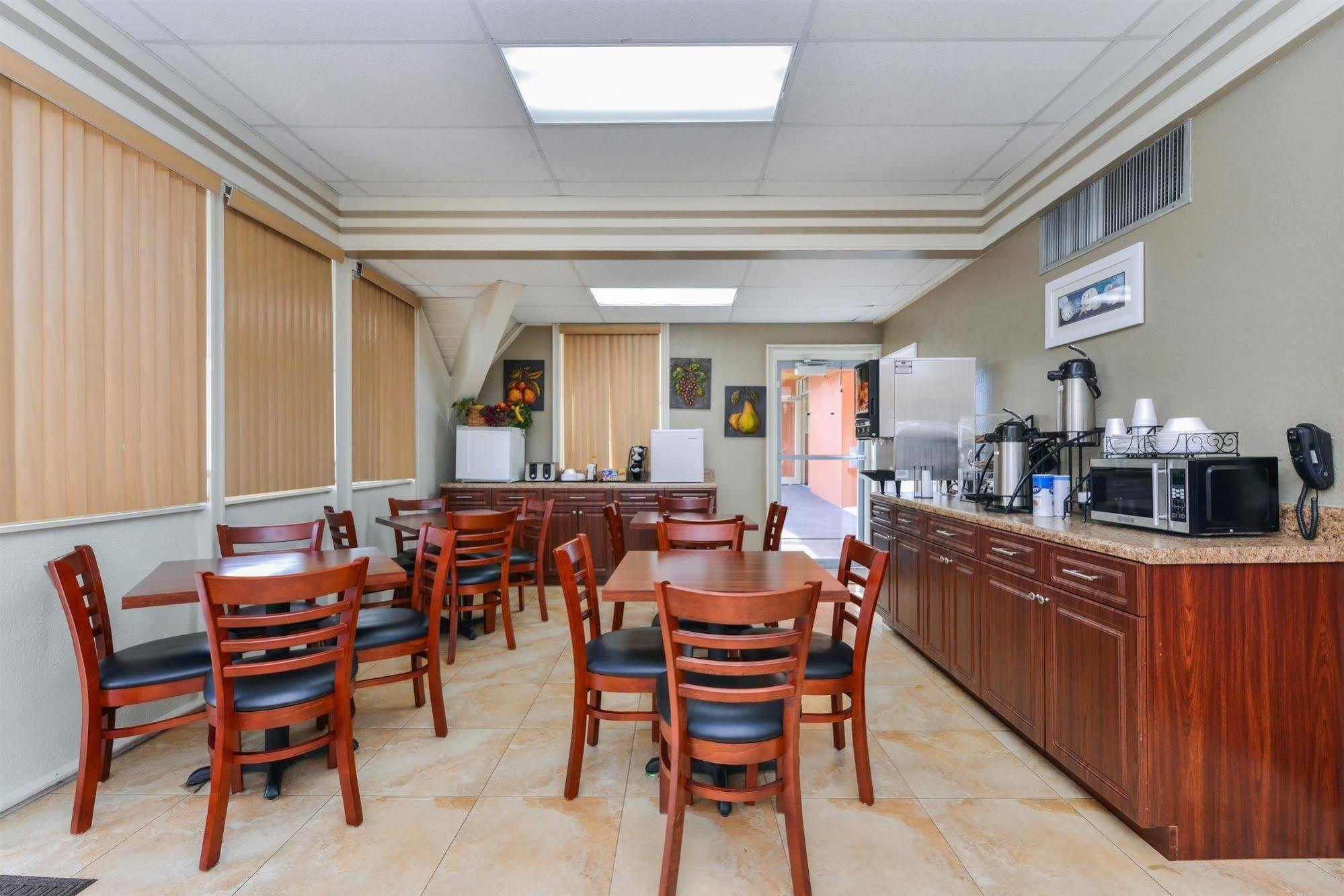 Americas Best Value Inn Сарасота Екстер'єр фото